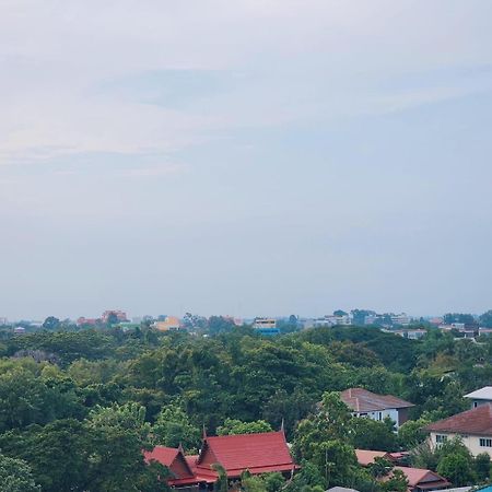 Nakara Hotel, Ubon Ratchathani Extérieur photo