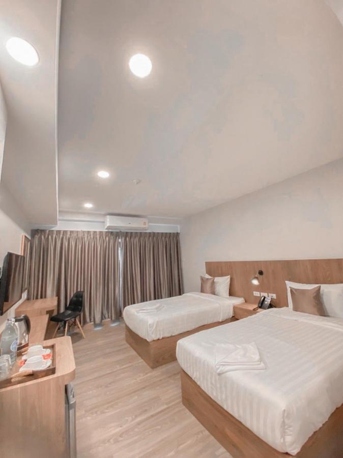 Nakara Hotel, Ubon Ratchathani Extérieur photo