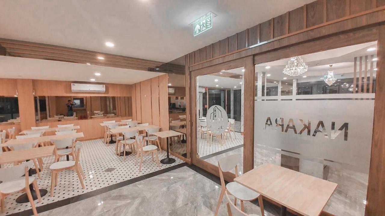 Nakara Hotel, Ubon Ratchathani Extérieur photo