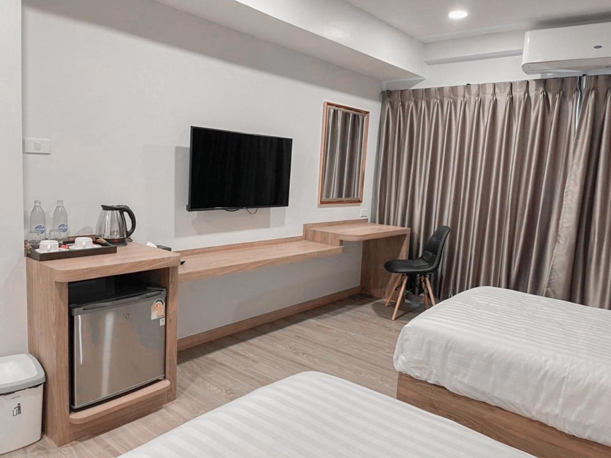 Nakara Hotel, Ubon Ratchathani Extérieur photo