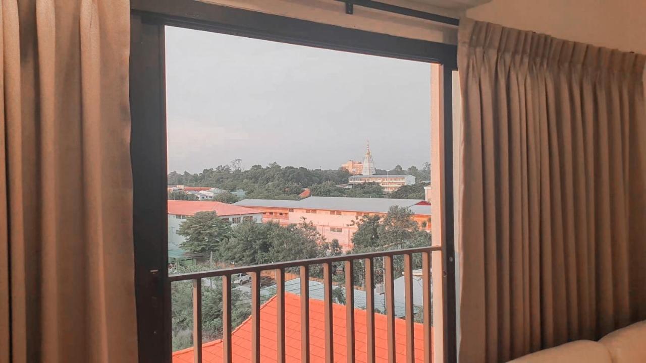 Nakara Hotel, Ubon Ratchathani Extérieur photo