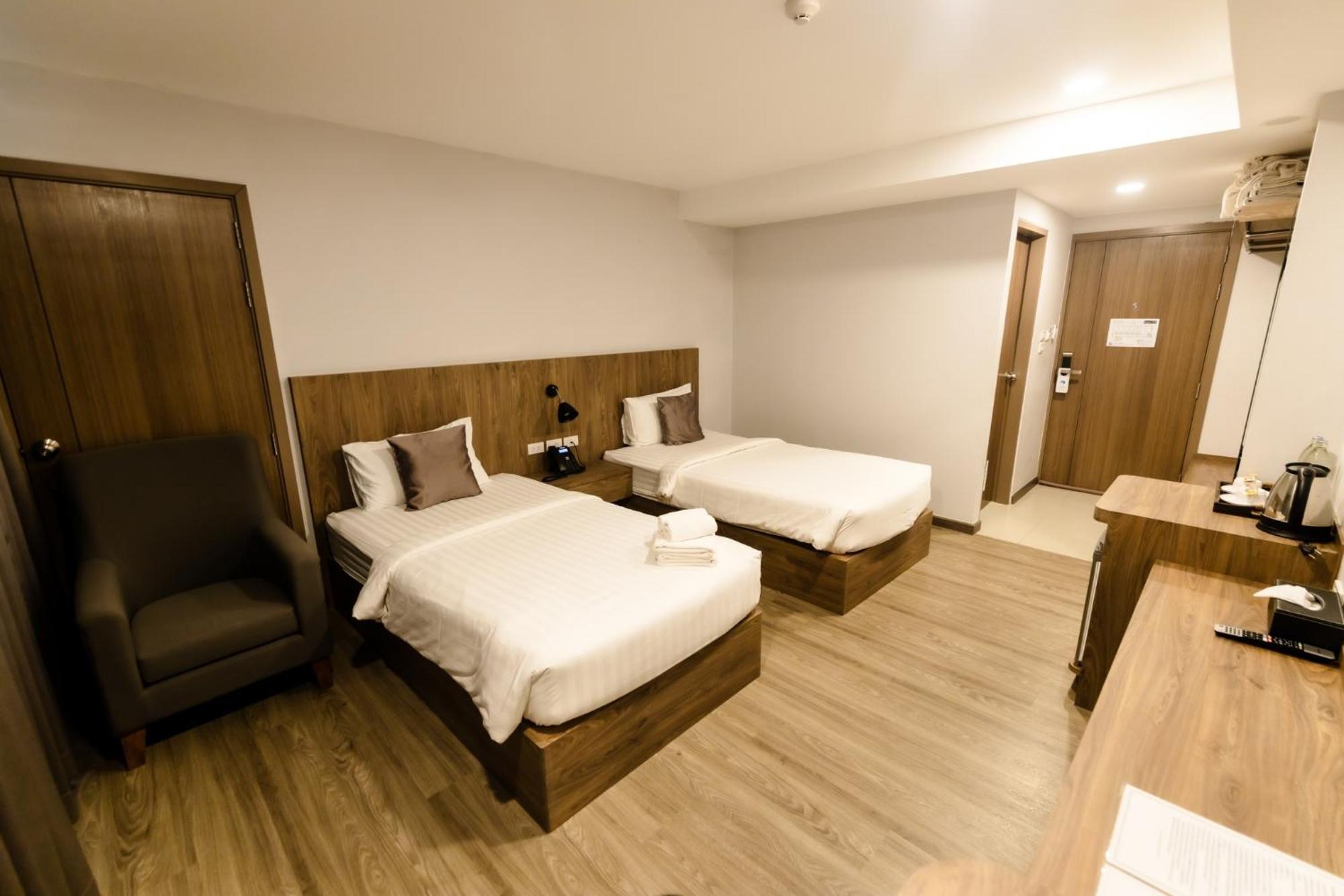 Nakara Hotel, Ubon Ratchathani Extérieur photo